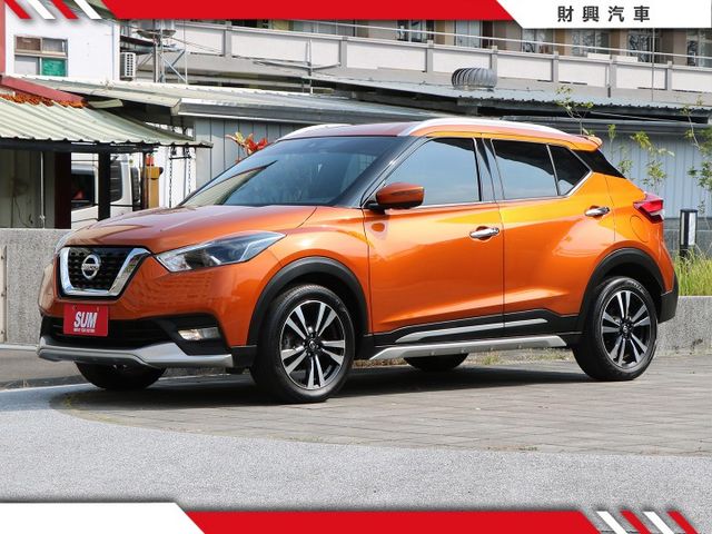 又到回眸度100%的橘色KICKS！小休旅運動跑格豐富，穿梭在上下班通勤的路上！日系簡約質感內裝，大家都愛！  第4張相片