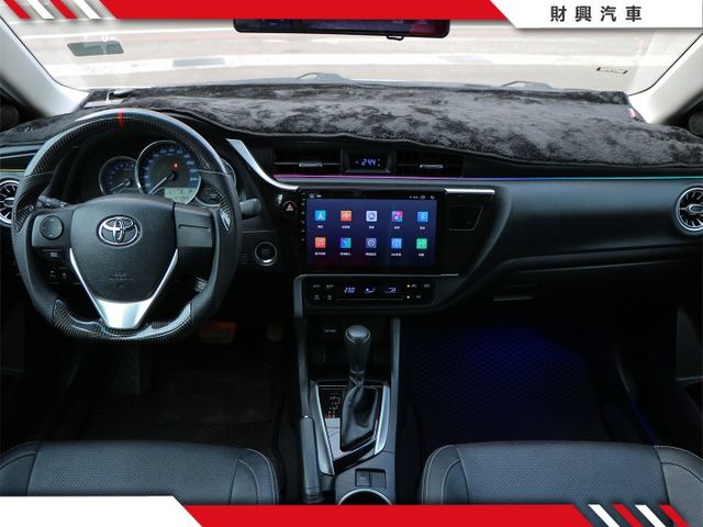 配備超多，改裝方向盤、室內氣氛燈、抬頭顯、電子後視鏡、環景、KEYLESS、大螢幕多工安卓機，車況超優直接賺到！  第15張相片