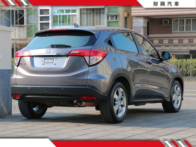 內行人的選擇，1.8HRV力量隨傳隨到，自然進氣好保養好照顧！基本配備～可再加裝你最愛的安卓機！喜歡看車談！  第2張相片