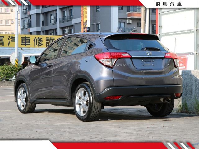 內行人的選擇，1.8HRV力量隨傳隨到，自然進氣好保養好照顧！基本配備～可再加裝你最愛的安卓機！喜歡看車談！  第3張相片