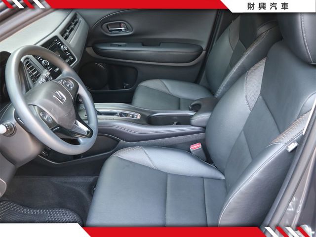 內行人的選擇，1.8HRV力量隨傳隨到，自然進氣好保養好照顧！基本配備～可再加裝你最愛的安卓機！喜歡看車談！  第9張相片