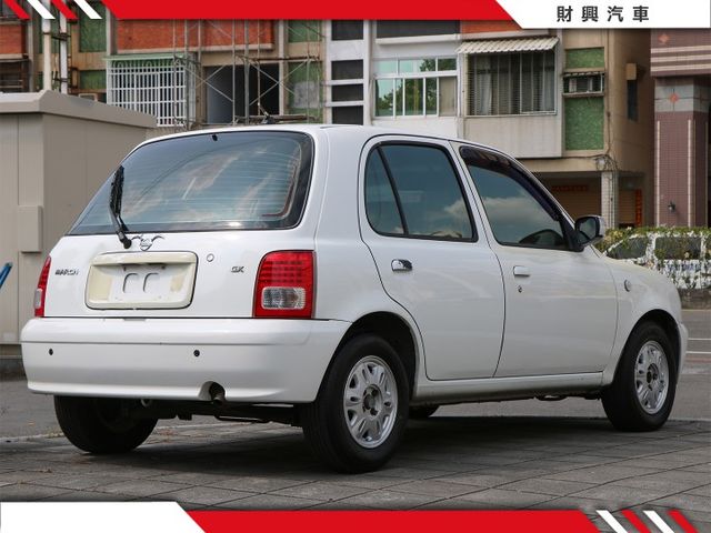 你一定知道的小饅頭，最划算代步價，內裝整齊乾淨，外表略有小瑕疵，喜歡的話全車重烤改色再優待給您！比機車更便宜！  第2張相片