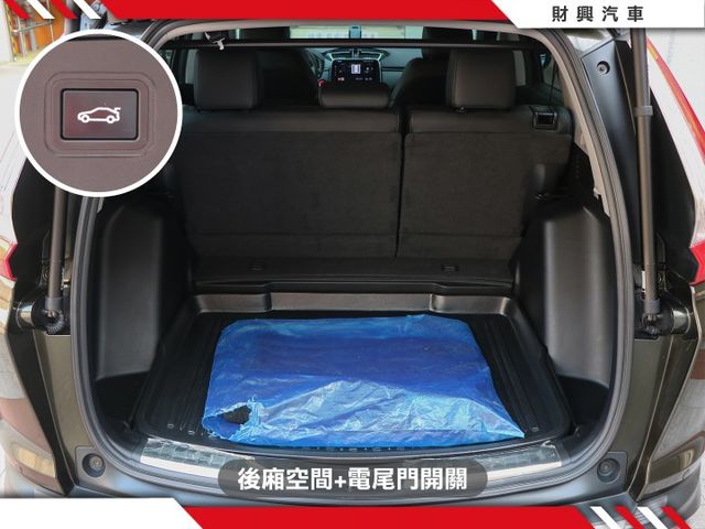 休旅車之王又來啦!!加裝安卓機與電動尾門超貼心，車況超棒冷氣超冷，內裝舒服乘坐體感最棒，操控性能好，省稅金又省油！  第13張相片