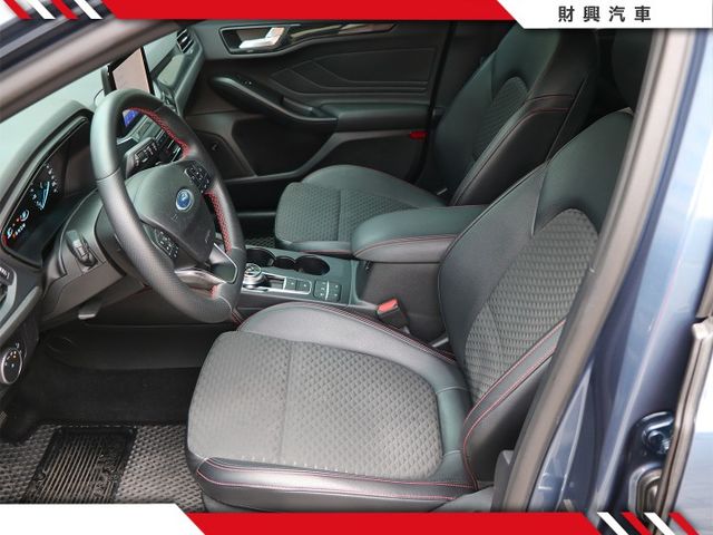 誠意滿滿的配備！抬顯、B&O讓你直接體驗ST LINE的卓越性能表現！超高質感內裝，省油超新科技，稀有特殊色，全網最超值  第9張相片