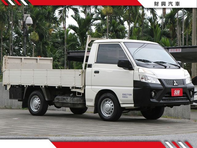 超低里程～貨斗得利卡，還給你摺疊升降尾門，上下貨更容易，車況優質易保養好維護！適合各行各業、街邊攤販上下設備都適合！  第5張相片