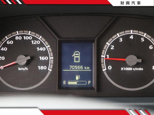 超低里程～貨斗得利卡，還給你摺疊升降尾門，上下貨更容易，車況優質易保養好維護！適合各行各業、街邊攤販上下設備都適合！  第11張相片