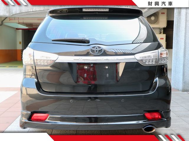 七人座黑色WISH超帥！小幅度改裝驗車容易！車況正常好開，史上最成功的車款之一，漂亮舒服又好坐，露營車宿大空間！  第3張相片