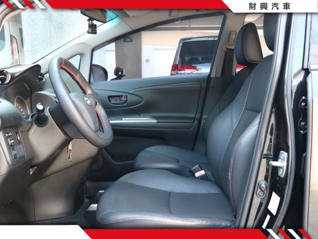 七人座黑色WISH超帥！小幅度改裝驗車容易！車況正常好開，史上最成功的車款之一，漂亮舒服又好坐，露營車宿大空間！  第7張相片
