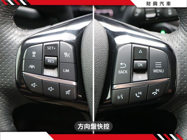你在找一台可以日常通勤，又可以假日出外旅遊的全能車？選我準沒錯。操控性好、安全性高、空間又大、配備還多，怎麼可能不喜歡！  第12張相片