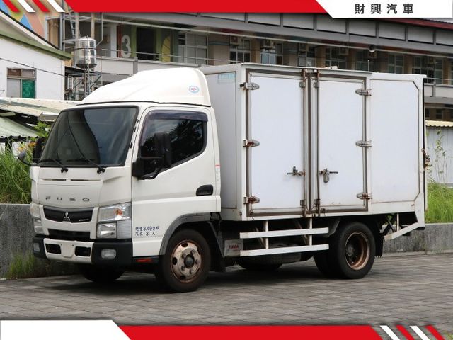 需要貨車的老闆們看這裡！20年廂式的堅達，耐用可靠，擁有大廂體空間，多種用途，多種變化，歡迎來電預約賞車唷  第4張相片