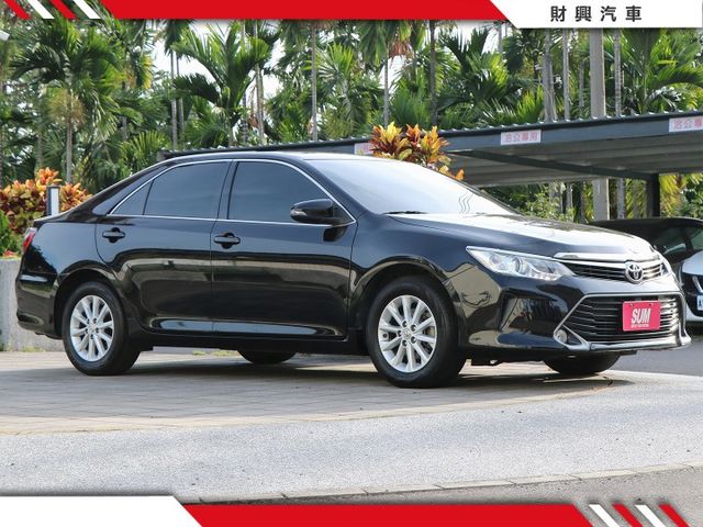 國產中大型房車的榜首！大家都超愛的CAMRY，好開省油又大扮！2.0稅金+好保養直接省沒煩惱，車況超好又是原鈑件！  第5張相片