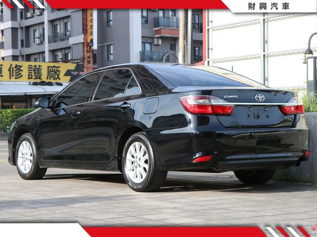國產中大型房車的榜首！大家都超愛的CAMRY，好開省油又大扮！2.0稅金+好保養直接省沒煩惱，車況超好又是原鈑件！  第6張相片