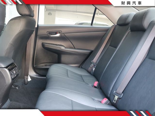 國產中大型房車的榜首！大家都超愛的CAMRY，好開省油又大扮！2.0稅金+好保養直接省沒煩惱，車況超好又是原鈑件！  第8張相片