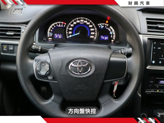 國產中大型房車的榜首！大家都超愛的CAMRY，好開省油又大扮！2.0稅金+好保養直接省沒煩惱，車況超好又是原鈑件！  第11張相片