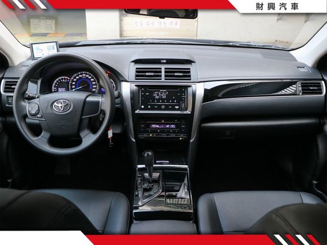 國產中大型房車的榜首！大家都超愛的CAMRY，好開省油又大扮！2.0稅金+好保養直接省沒煩惱，車況超好又是原鈑件！  第13張相片