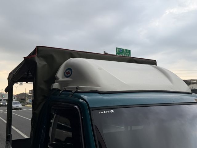 超值好車！稀有款自排更方便，超新軟蓬送給你，回去直接開門做生意，不怕風吹又雨淋！車內乾淨舒服！萬中選一  第9張相片