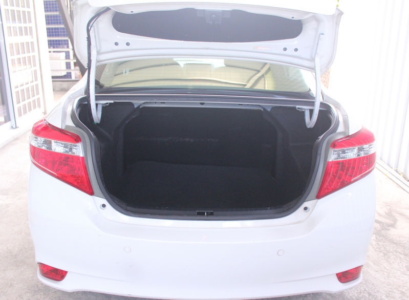 TOYOTA VIOS 《15年 1.5 一手車! 里程保證!》漂亮乾淨!車況好!省油省稅! 實車實價，經典暢銷車!  第7張相片