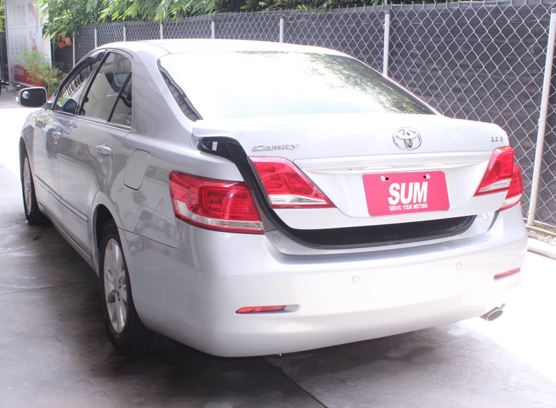 TOYOTA CAMRY 2010《2.0 經典銀色》⭐️家庭代步車⭐️優惠價格、實車實價 ，內外乾淨漂亮，一手車!  第7張相片