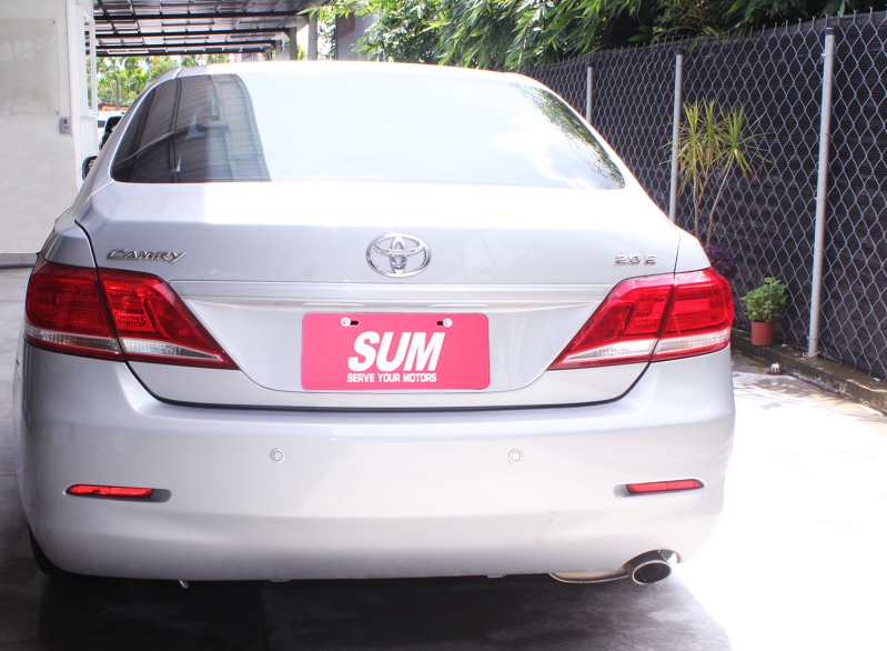 TOYOTA CAMRY 2010《2.0 經典銀色》⭐️家庭代步車⭐️優惠價格、實車實價 ，內外乾淨漂亮，一手車!  第8張相片