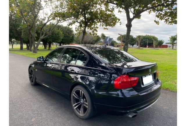BMW 320I  第5張相片