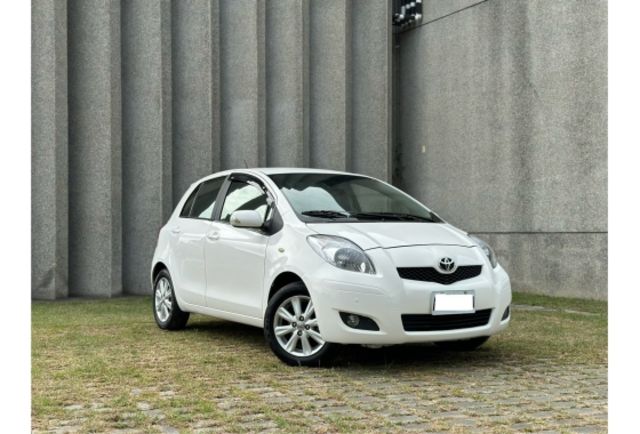 Toyota YARIS  第1張相片