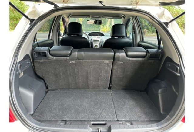 Toyota YARIS  第8張相片
