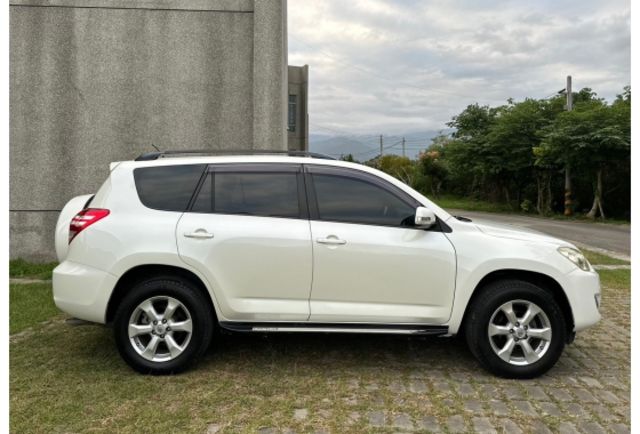 Toyota RAV4  第4張相片