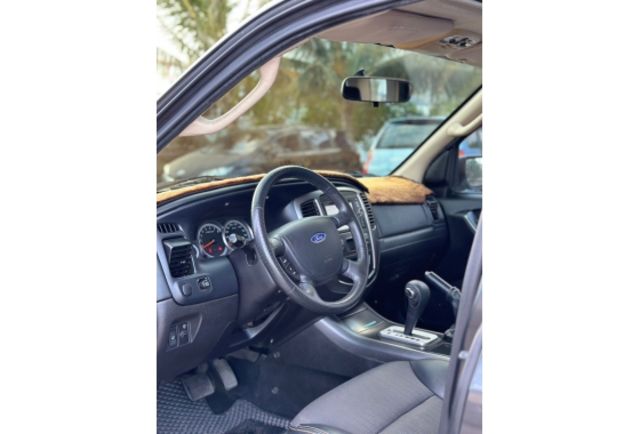 Ford ESCAPE  第6張相片