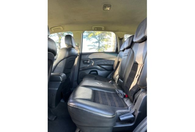 Mitsubishi OUTLANDER  第8張相片