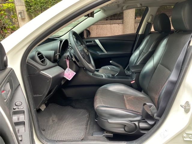 Mazda Mazda3  第9張相片