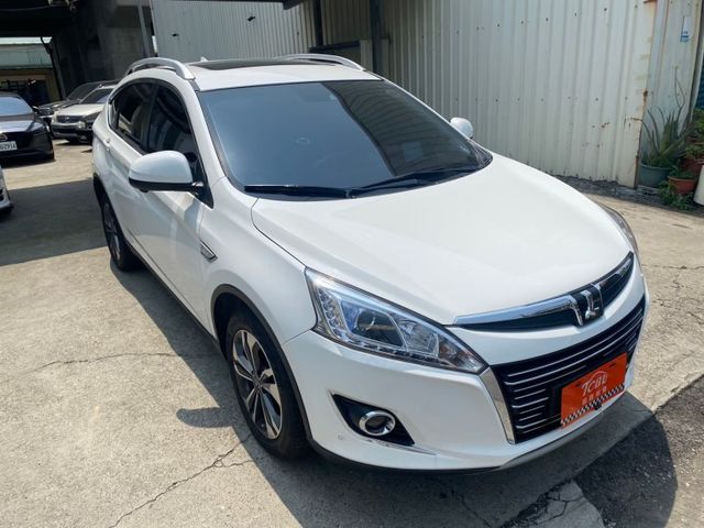 Luxgen U6 Turbo ECO Hyper  第6張相片