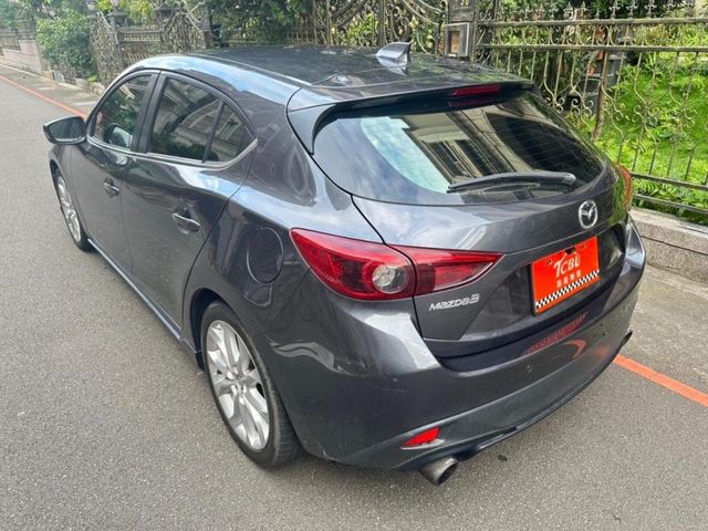Mazda Mazda3  第7張相片