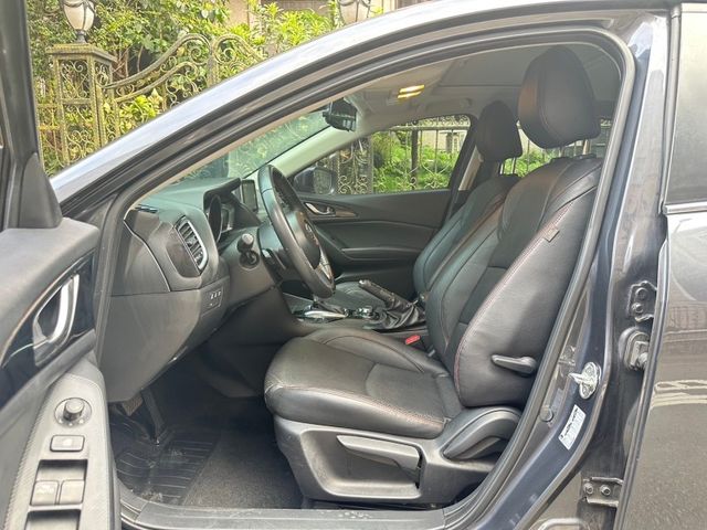 Mazda Mazda3  第9張相片