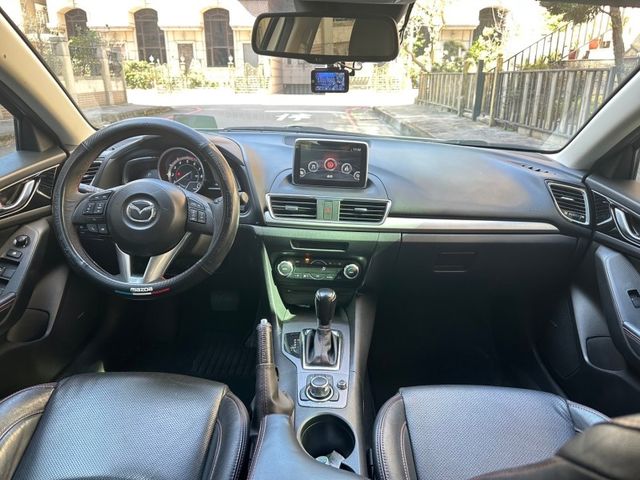 Mazda Mazda3  第6張相片