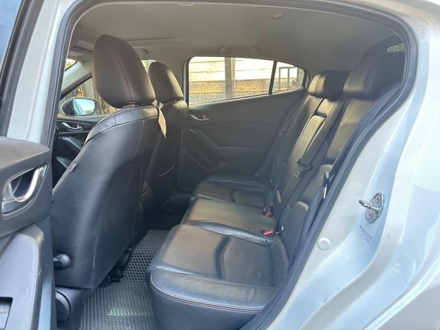 Mazda Mazda3  第9張相片