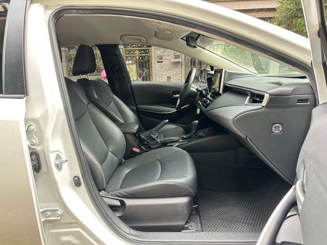 Toyota ALTIS  第8張相片