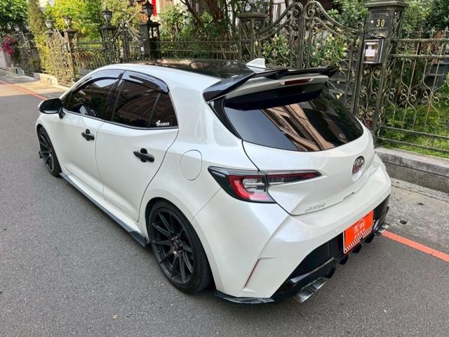 Toyota Auris  第5張相片