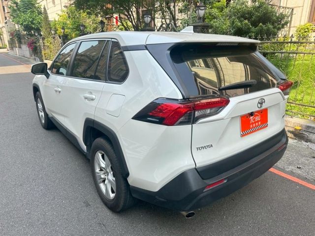 Toyota RAV4  第5張相片