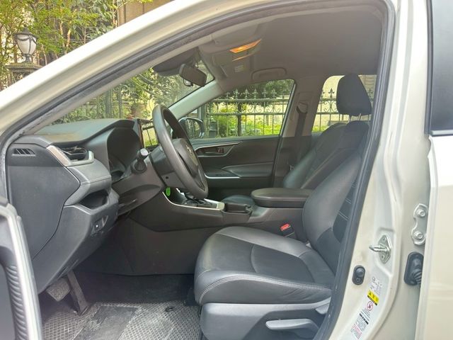 Toyota RAV4  第7張相片