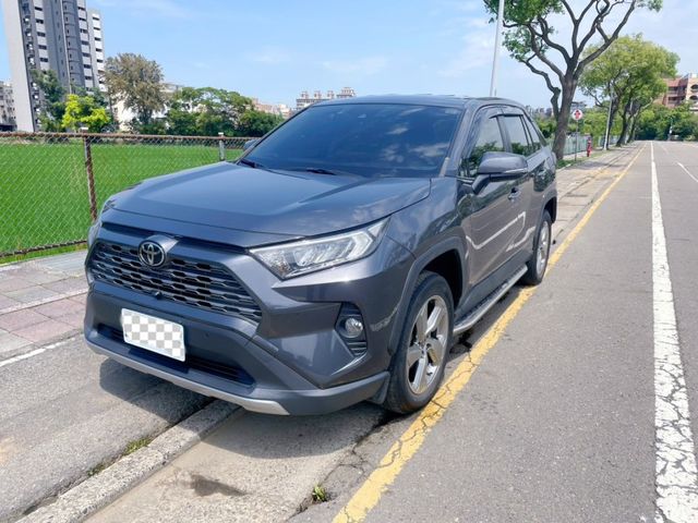 Toyota RAV4  第5張相片