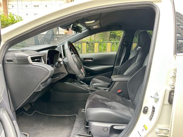 Toyota Auris  第7張相片
