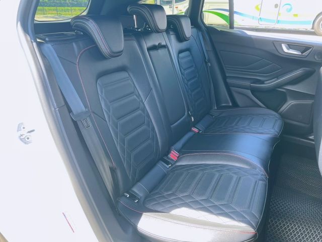 2023  FOCUS wogan ST-line vignale版 跑1萬 原版件  第7張相片