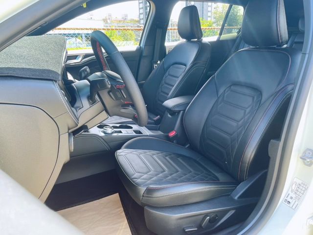 2023  FOCUS wogan ST-line vignale版 跑1萬 原版件  第9張相片
