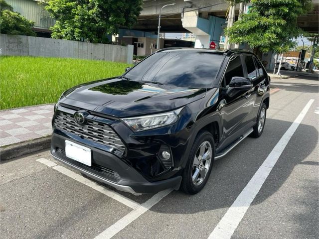 Toyota RAV4  第1張相片