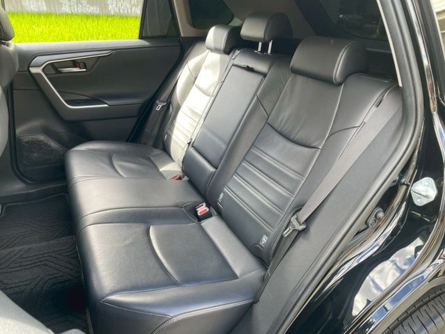 Toyota RAV4  第6張相片