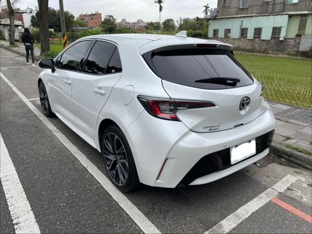 Toyota Auris  第8張相片