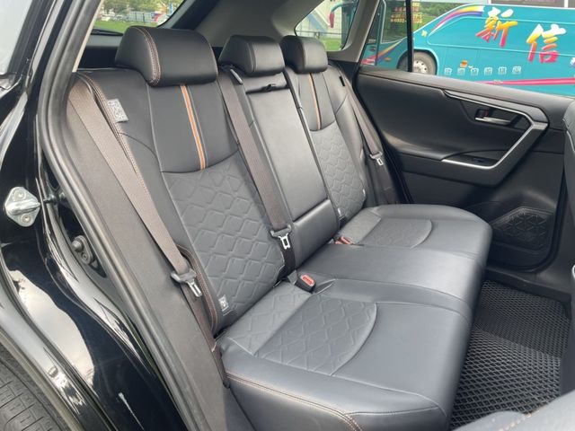 Toyota RAV4  第2張相片