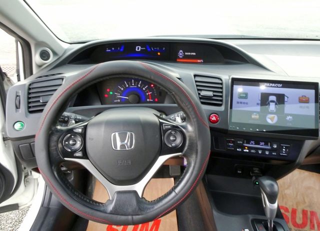 頂級版~ 全車大包 大螢幕安卓機 天窗 換檔撥片 HID頭燈 定速 恆溫 音響快捷鍵 全額貸  第8張相片