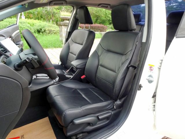 頂級版~ 全車大包 大螢幕安卓機 天窗 換檔撥片 HID頭燈 定速 恆溫 音響快捷鍵 全額貸  第12張相片