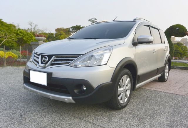 原廠影音.電視.導航.倒車顯影.胎壓偵測 小車大空間 載人載貨都好用 全額貸  第1張相片